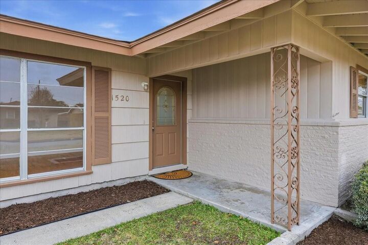 Property Photo: 1520 Longhorn Avenue TX 77630