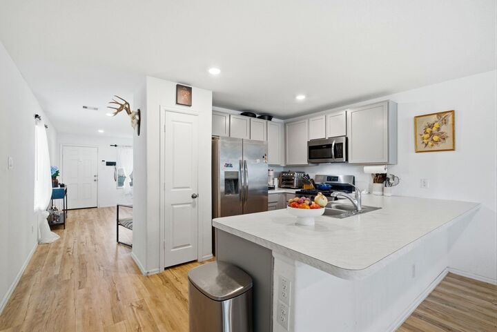 Property Photo: 14502 Woodcott Warren Way TX 77583