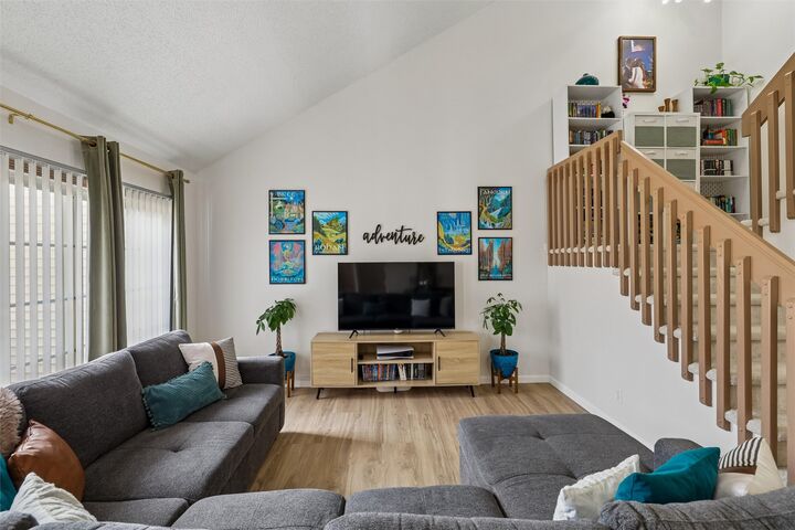 Property Photo:  4425 Mills Civic Parkway 405  IA 50265 