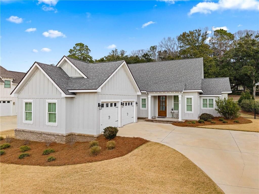 Property Photo:  825 Apricot Lane  AL 36532 