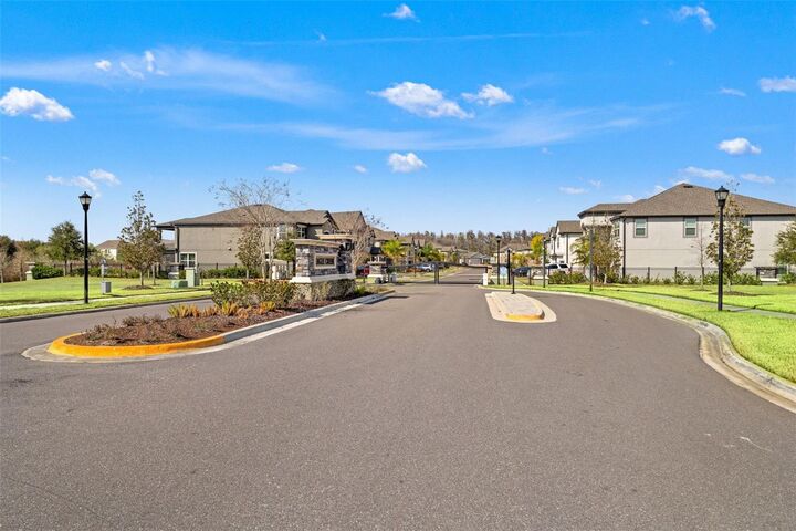 Property Photo: 19324 E Eagle Creek Lane Lane FL 33647