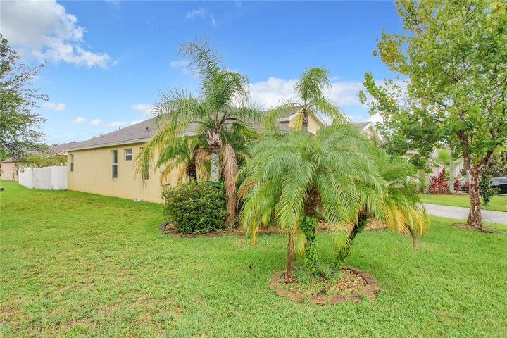 Property Photo:  4729 Spindletree Lane  FL 32829 