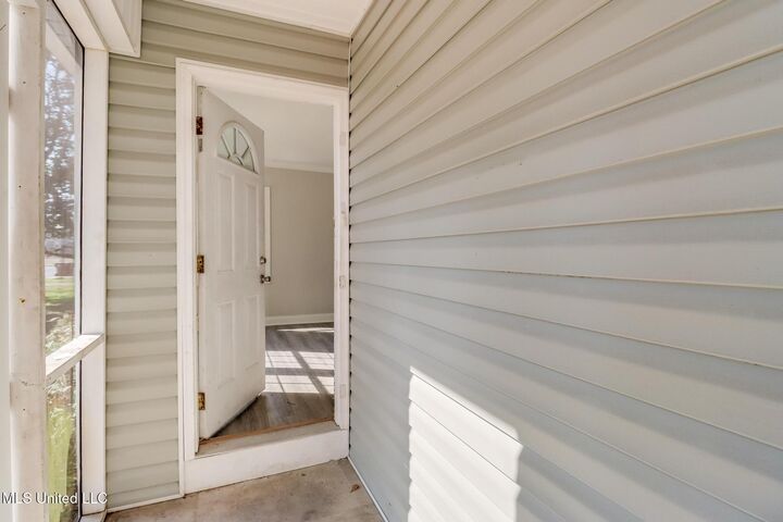 Property Photo:  1688 Sunset Boulevard  MS 39531 