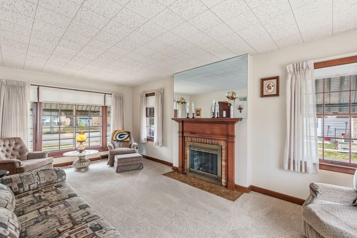 Property Photo:  301 North Ave  WI 53029 