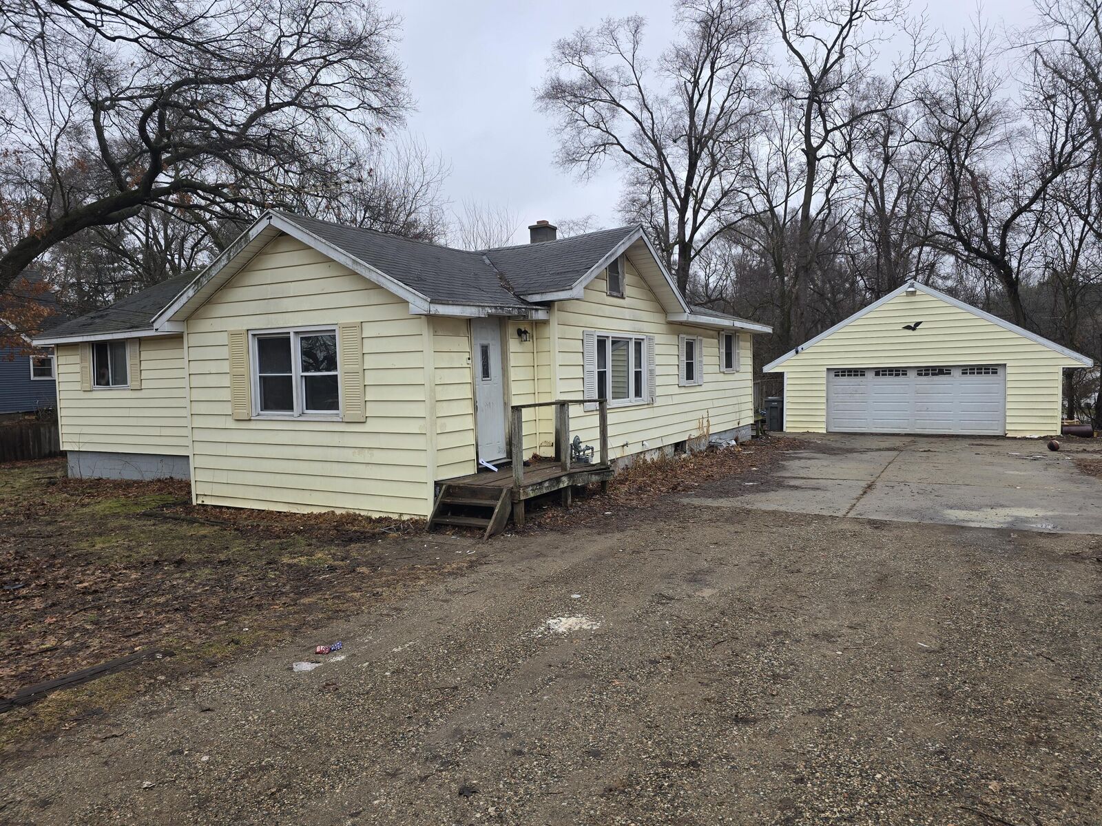 Property Photo:  335 Cohasset Avenue  MI 49014 