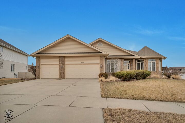 Property Photo:  18154 Bettenhausen Drive  IL 60487 