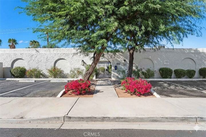 Property Photo:  800 E Cottonwood Rd 4  CA 92262 