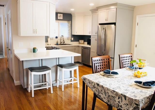 Property Photo:  646 Santa Cruz Avenue  CA 93901 