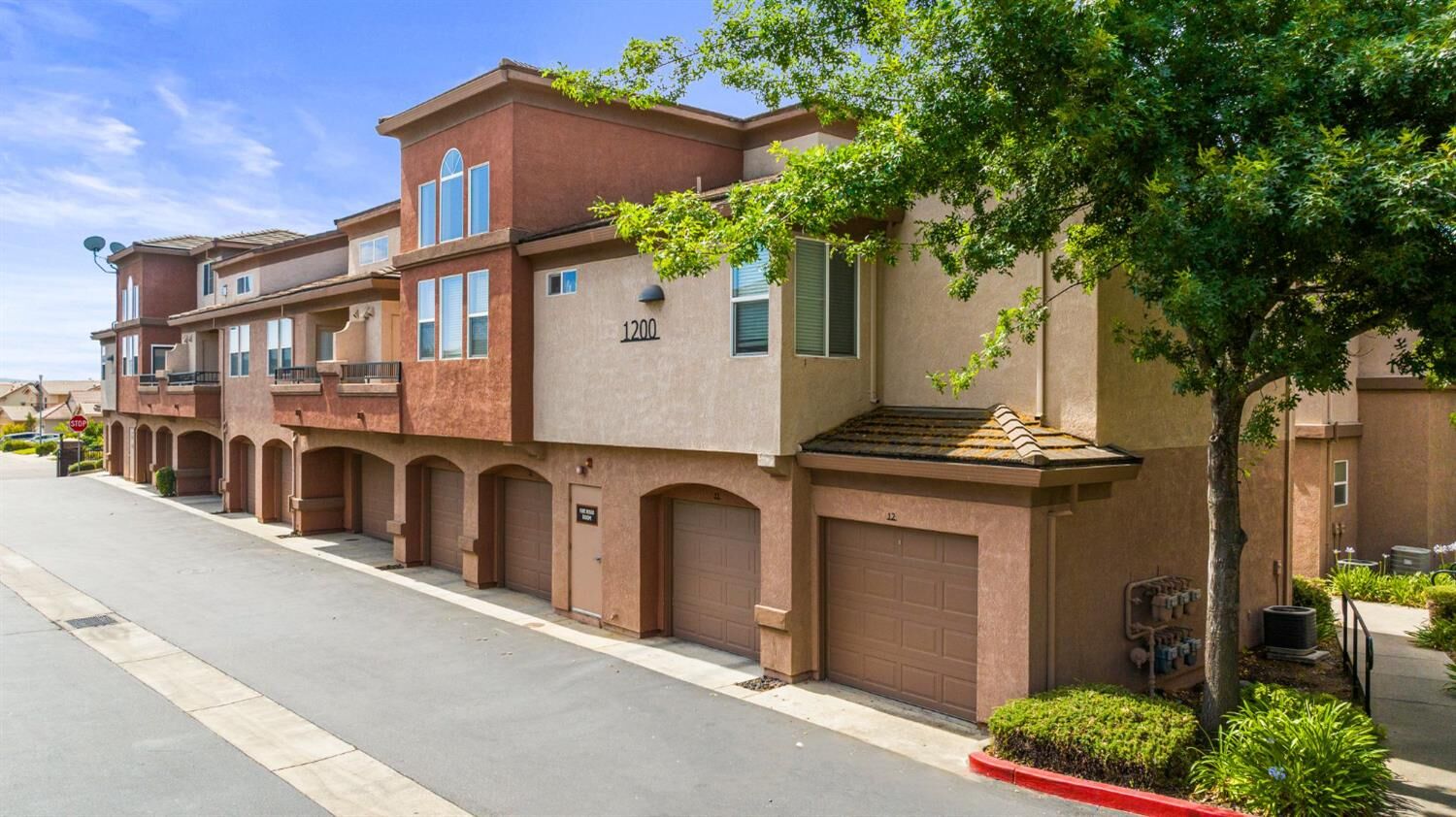 Property Photo:  1200 Moon Circle 1222  CA 95630 