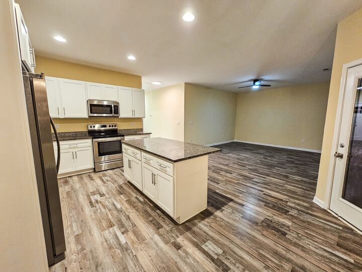 Property Photo:  307 Graydon St  TN 37160 