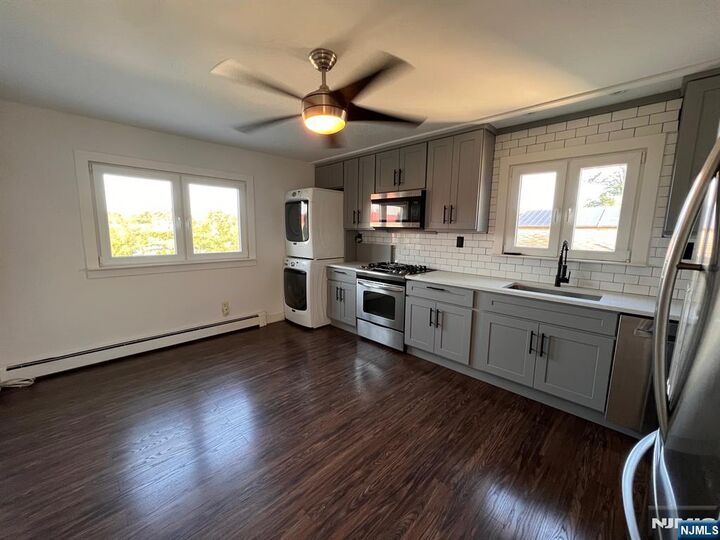 Property Photo:  6 Page Avenue 2  NJ 07071 