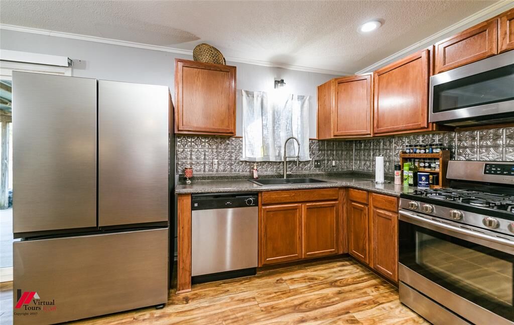 Property Photo: 3405 Lylac Lane LA 71112