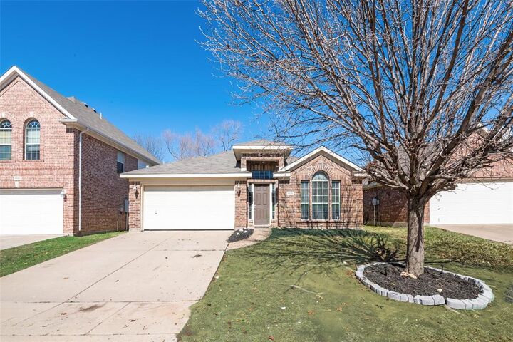 Property Photo:  4828 Summer Oaks Lane  TX 76123 