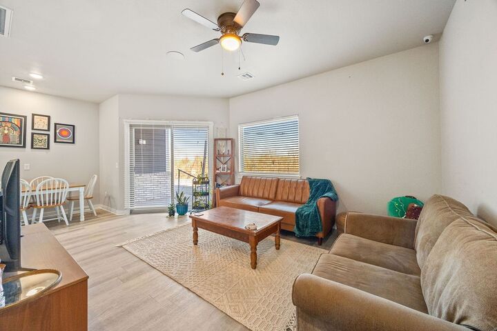 Property Photo:  281 W Ash Street 2  AR 72703 