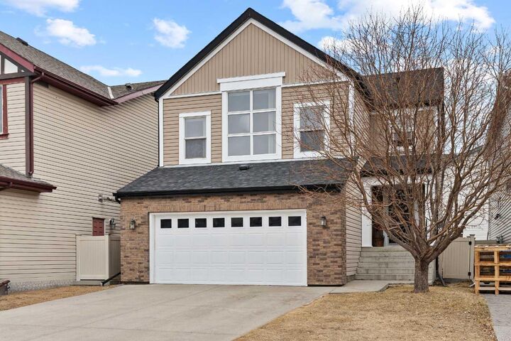 Property Photo:  137 Copperleaf Bay SE  AB T2Z 0J2 