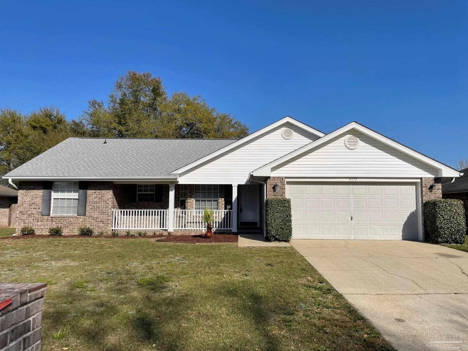 Property Photo:  4873 La Casa Cir  FL 32571 