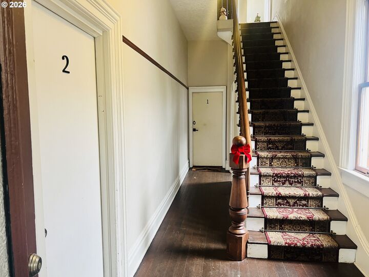 Property Photo: 2625 SE Stark St OR 97214