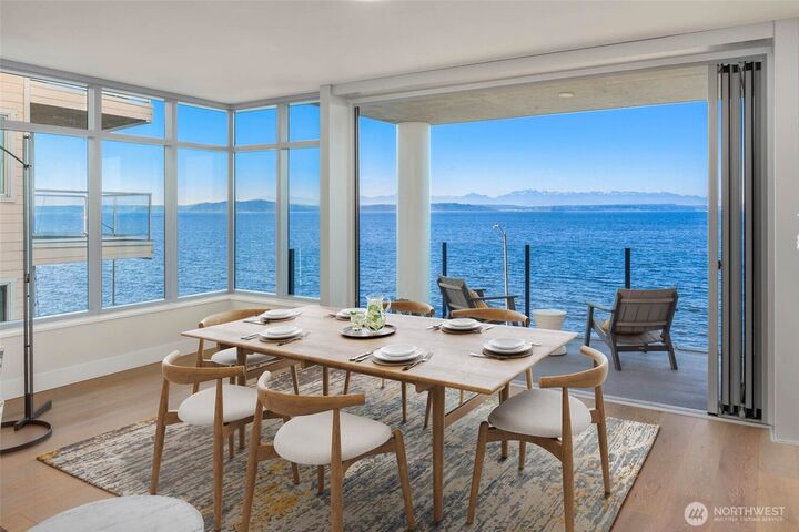 Property Photo: 1250 Alki Avenue SW 5A WA 98116