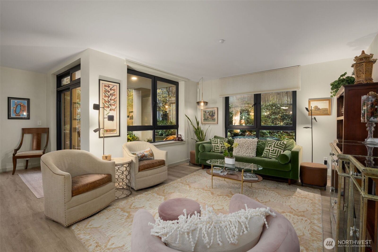 Property Photo: 1530 NW Market Street 208 WA 98107