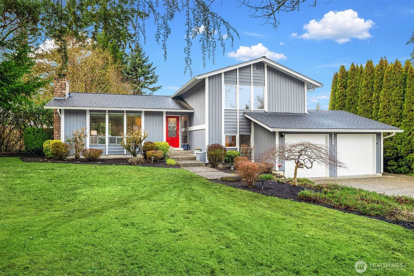 Property Photo:  12726 SE 73rd Street  WA 98056 