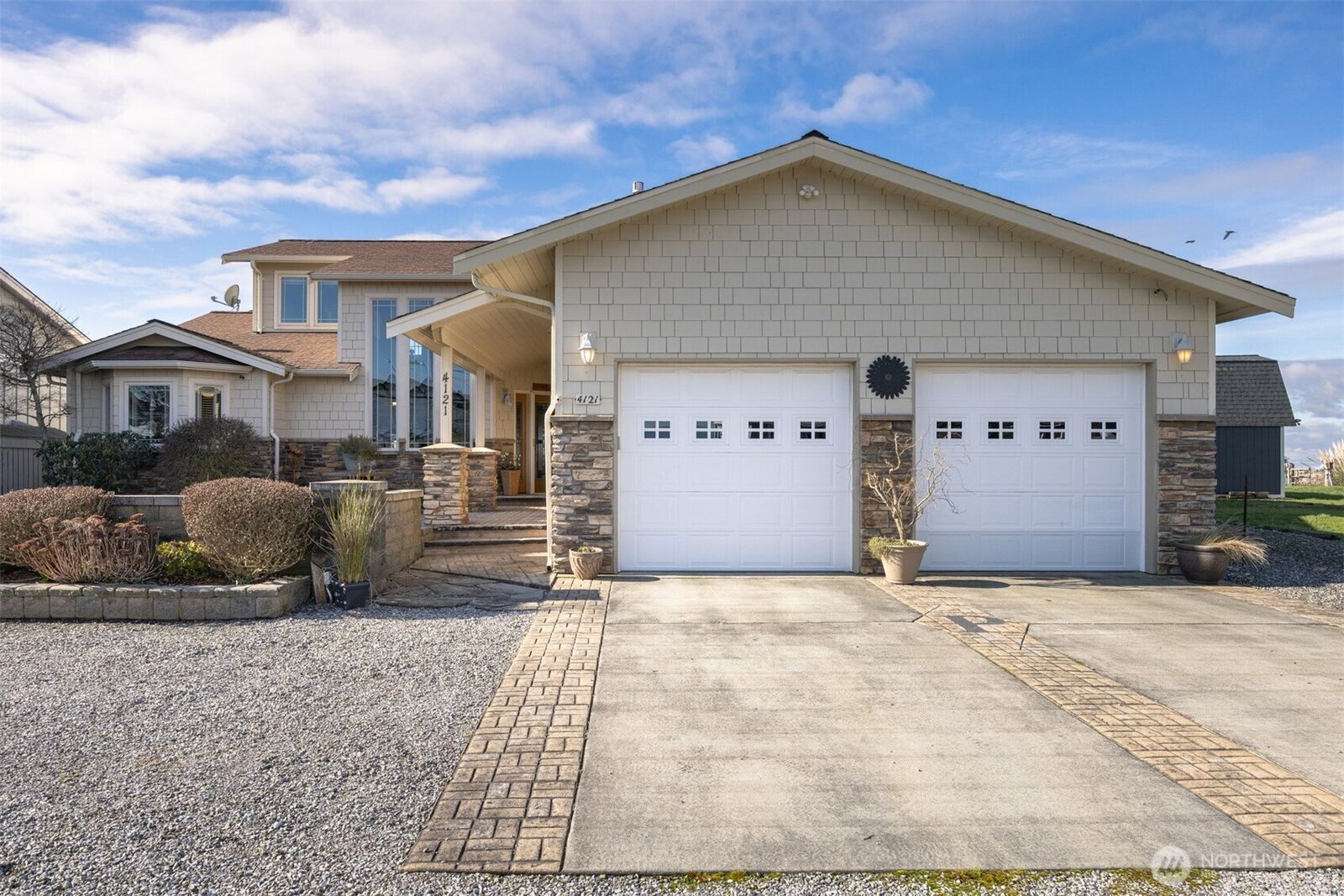 Property Photo:  4121  Saltspring Drive  WA 98248 