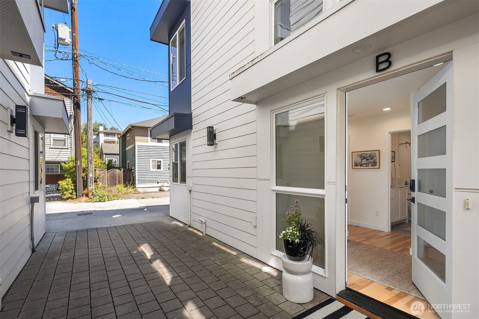 Property Photo:  6042 B  41st Avenue SW  WA 98136 