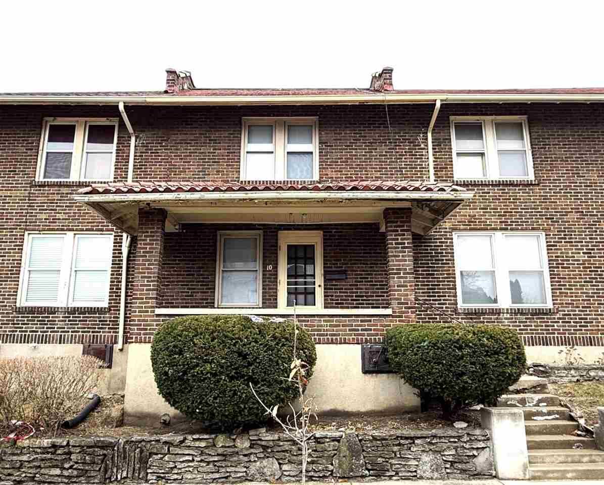 Property Photo:  10 Howard Place  IN 47374 