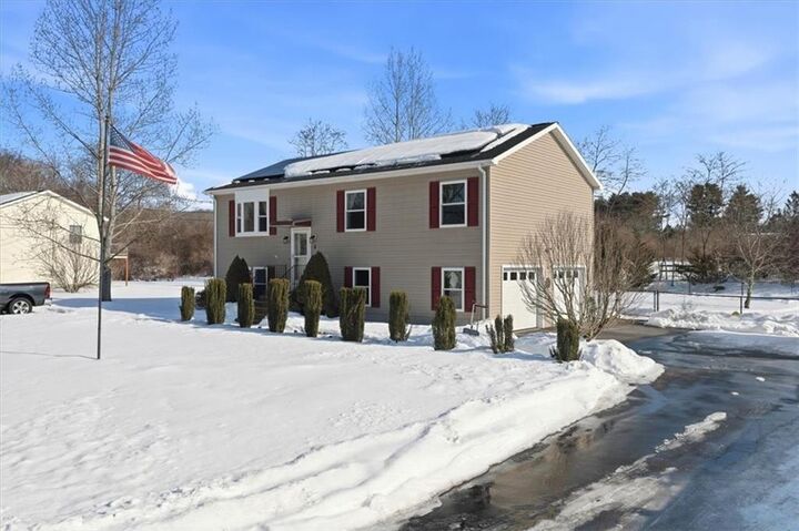 Property Photo: 8 Wall Street RI 02891