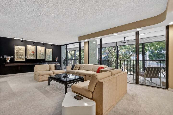 Property Photo:  2810 N 46th Ave F463  FL 33021 