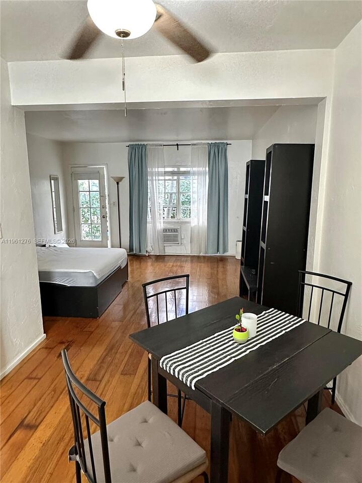 Property Photo:  1551 Michigan Ave 4  FL 33139 