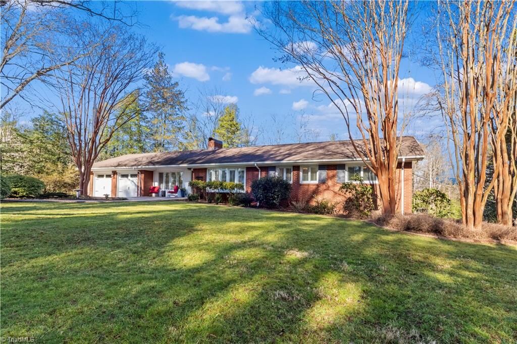 Property Photo: 741 Country Club Road NC 27030