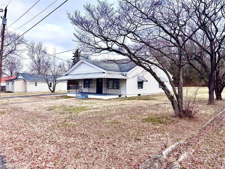 Property Photo: 3619 Mineola Street NC 27107