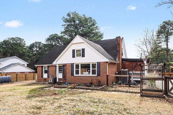 Property Photo:  1609 Spring Lane  NC 27330 