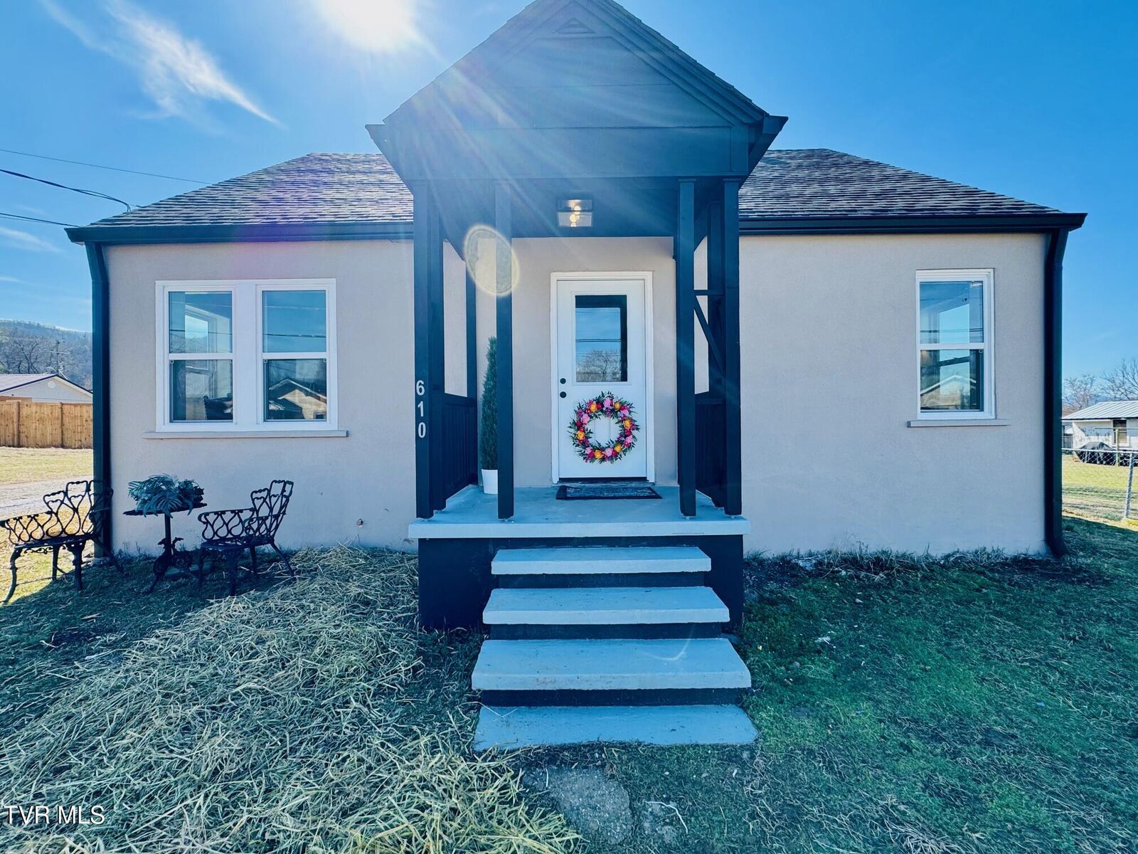 Property Photo: 610 Washington Street TN 37650