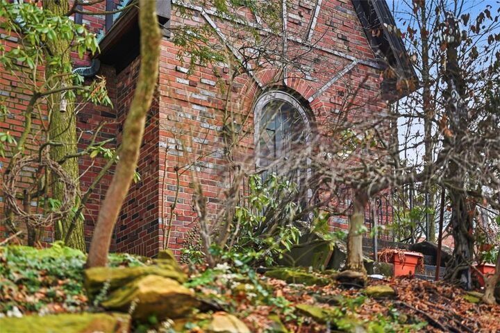 Property Photo:  265 Morrison Drive  PA 15216 