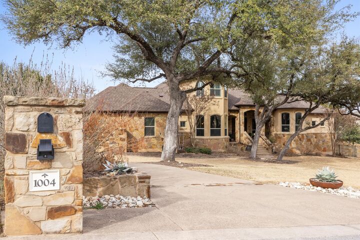 Property Photo:  1004 Jonathan Cove  TX 78628 