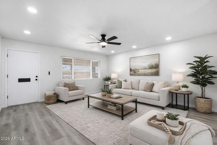 Property Photo: 10528 W Saratoga Circle AZ 85351