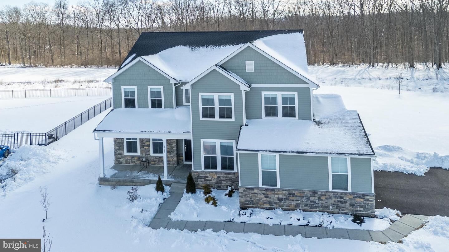 Property Photo: 1033 Mariwill Drive PA 18951