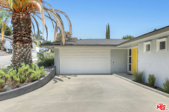 Property Photo:  150 Anita Dr  CA 91105 