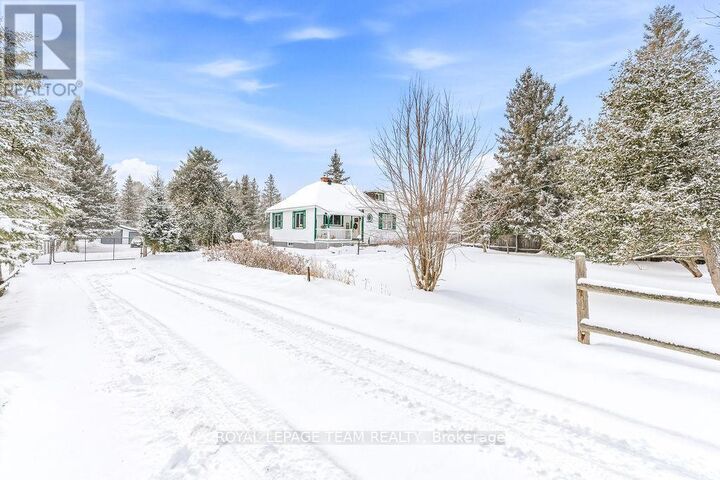 Property Photo:  14633 Highway 60 Highway  ON K0J 2A0 