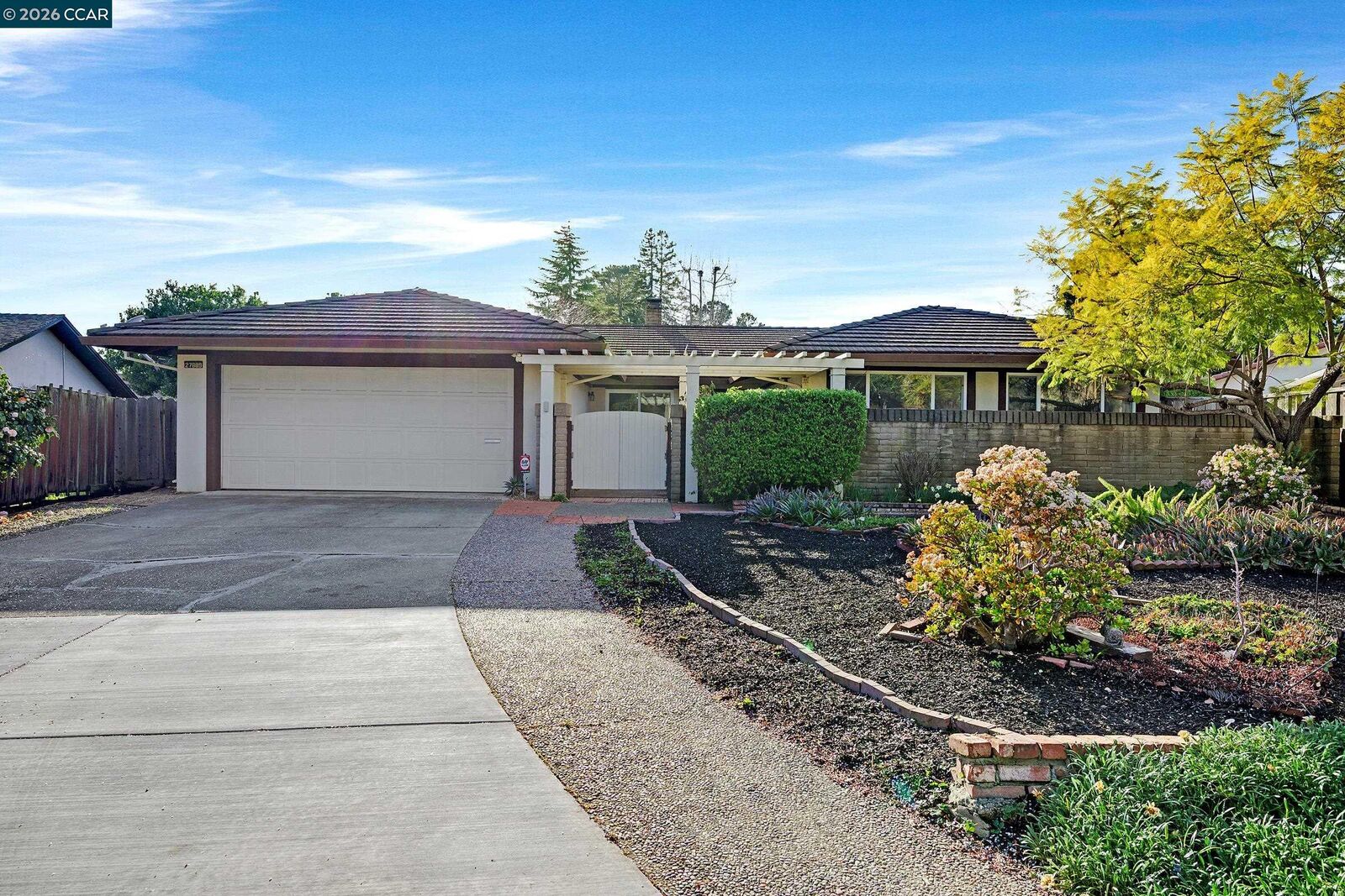 Property Photo: 27889 Farm Hill Dr CA 94542