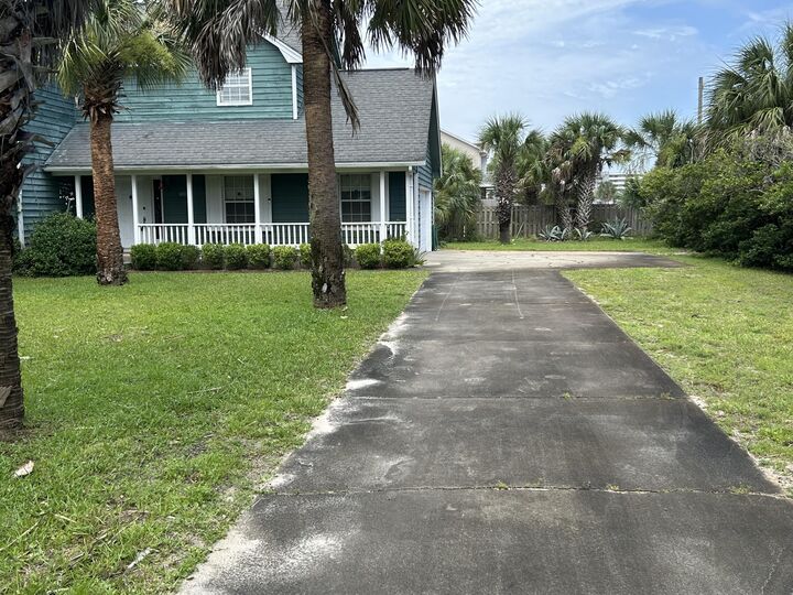 Property Photo:  700 Sailfish Drive  FL 32548 