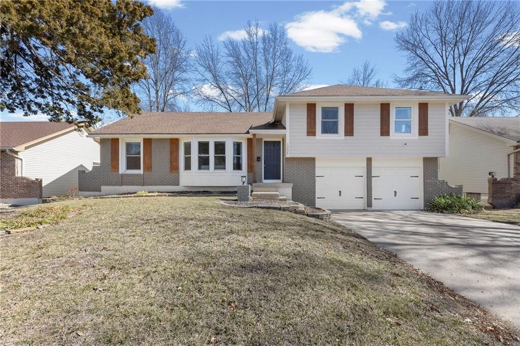Property Photo:  12525 Craig Avenue  MO 64030 
