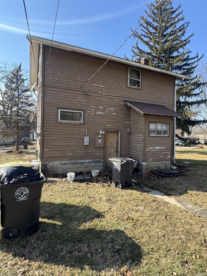 Property Photo: 3127 Holton Avenue IN 46806