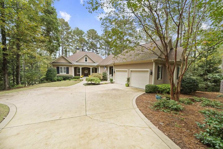 Property Photo:  1050 Curtright Place  GA 30642 