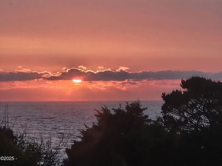 Property Photo:  3865 Evergreen Avenue  OR 97341 