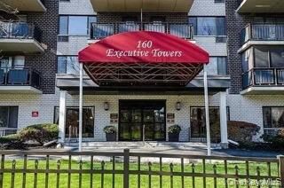 Property Photo: 160 Academy Street 7H NY 12601