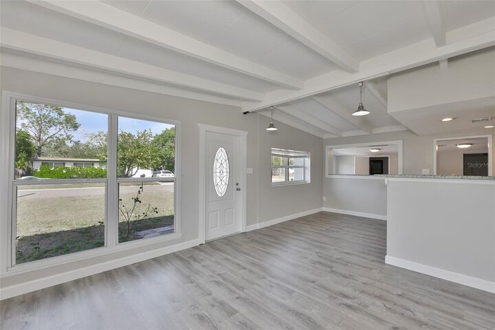 Property Photo: 4104 W Fairview Heights FL 33616