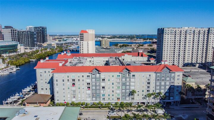 Property Photo:  700 S Harbour Island Boulevard 133  FL 33602 