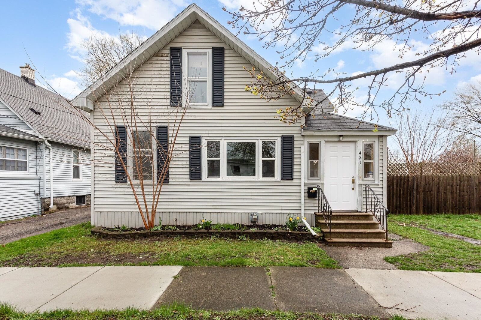 Property Photo: 421 Harold Street MI 48708